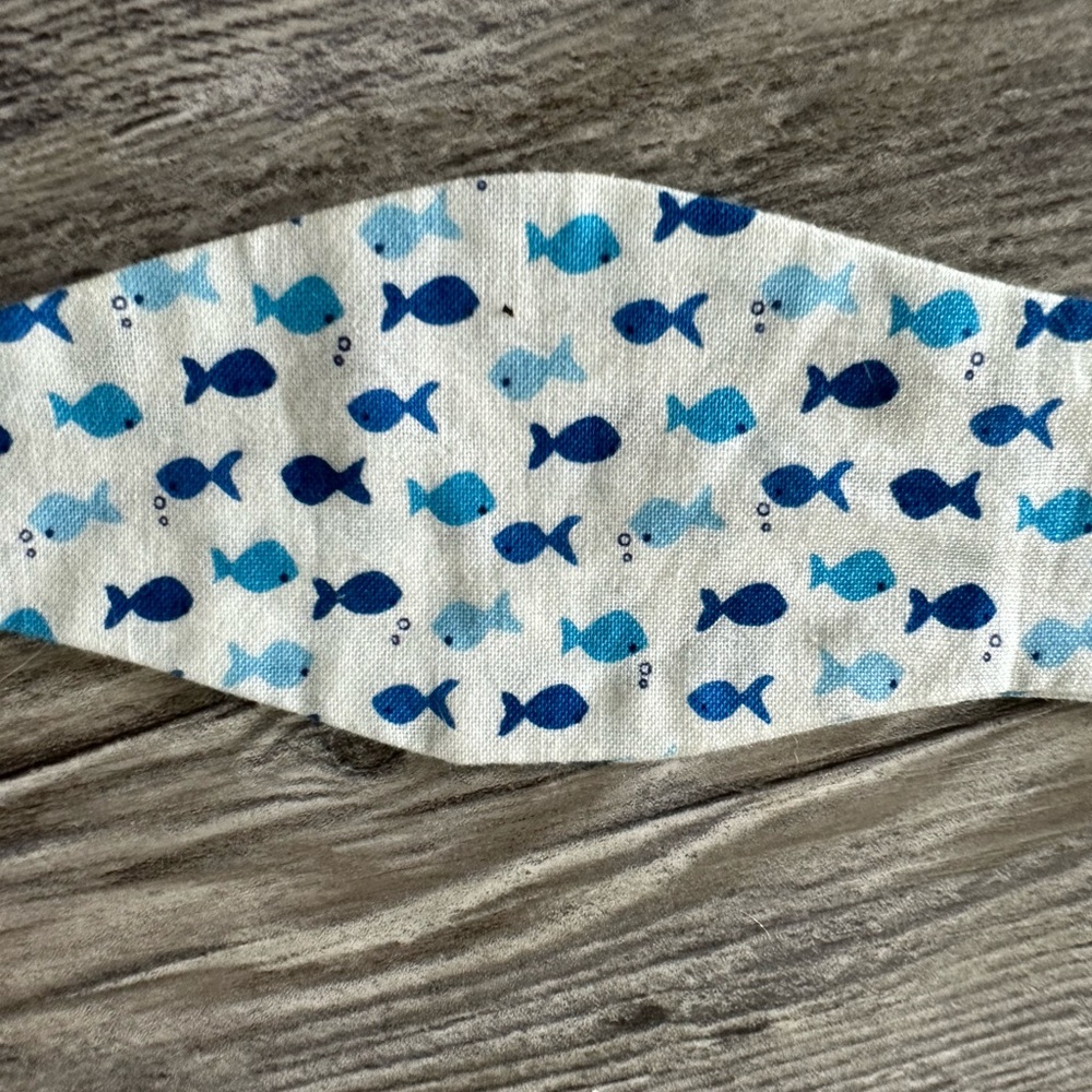 Blue Fish Pattern bowtie - Picture 2 of 7